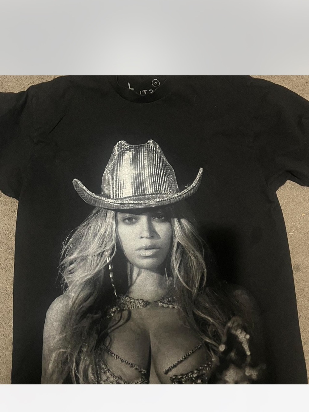 Black Graphic Cowboy Hat Print Tee - Women's Accessory